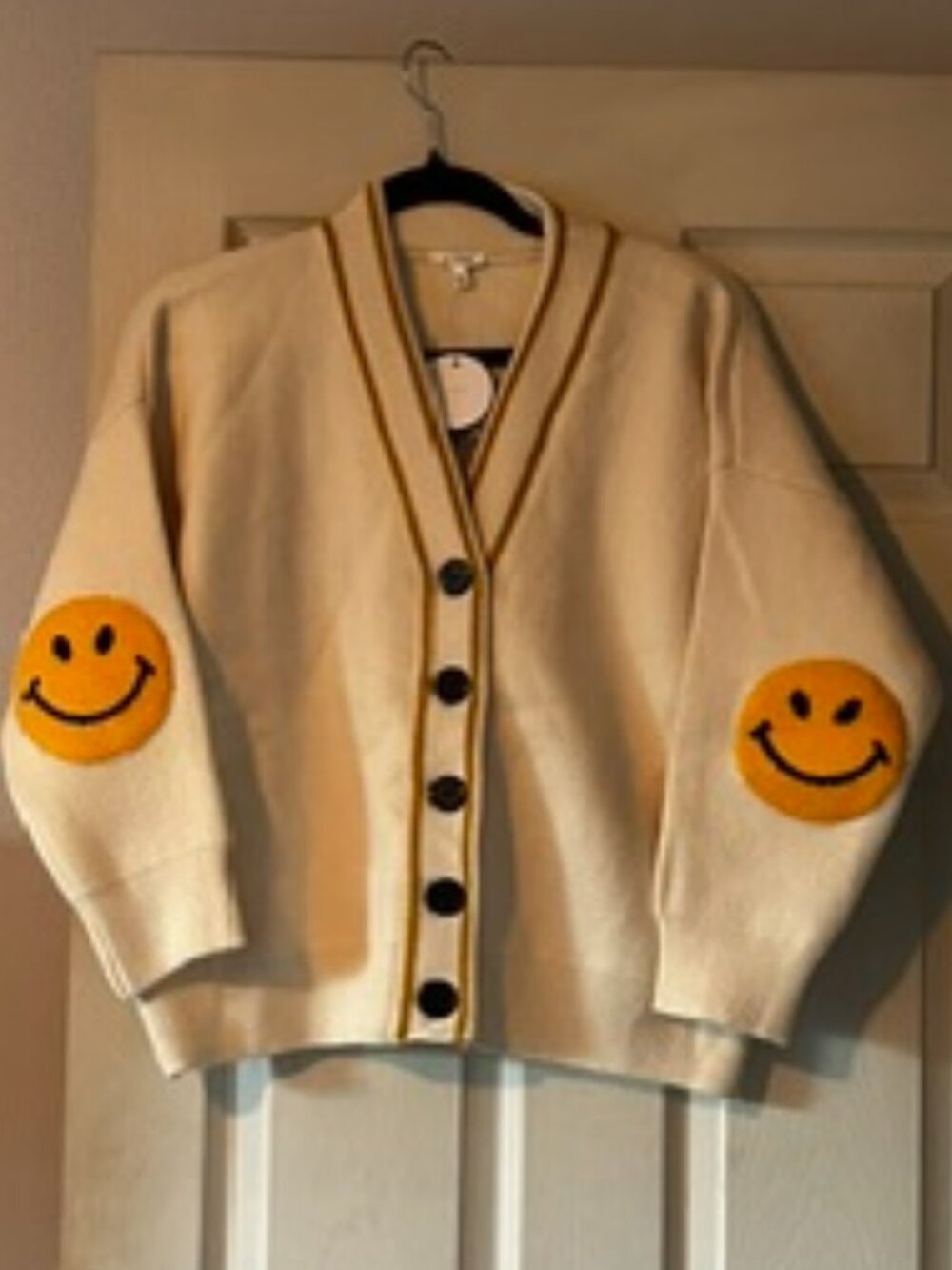 NWT En Créme Smiley Face Cardigan - M/L